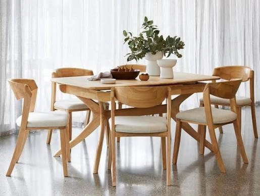 Costa Natural Wood Dining Table with Curved Wishbone Chairs